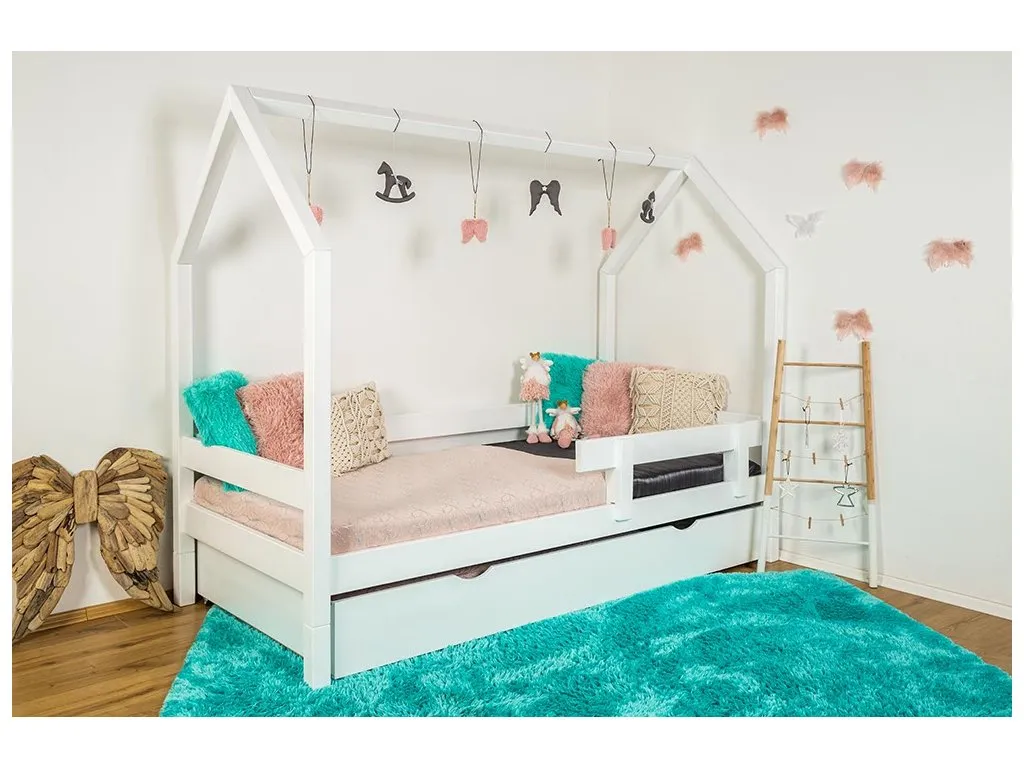 Bílá domečková postel pro děti s úložným prostorem